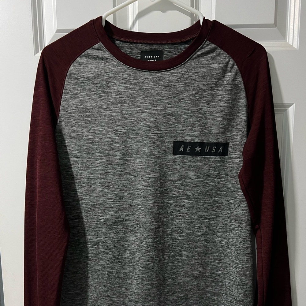 American Eagle Men’s Active Long Sleeve, Size XS